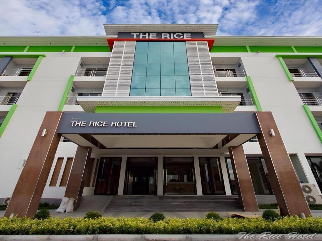 The Rice Hotel Roi Et Esterno foto