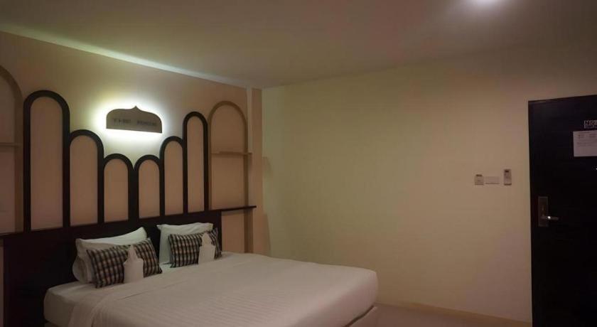 The Rice Hotel Roi Et Esterno foto