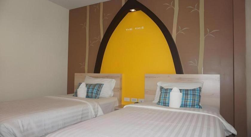 The Rice Hotel Roi Et Esterno foto