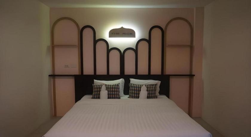 The Rice Hotel Roi Et Esterno foto